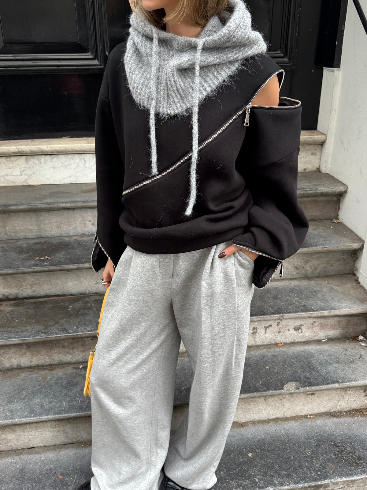 Sweater With Zipper Black